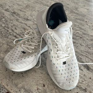New Balance fresh foam sneakers great condition!